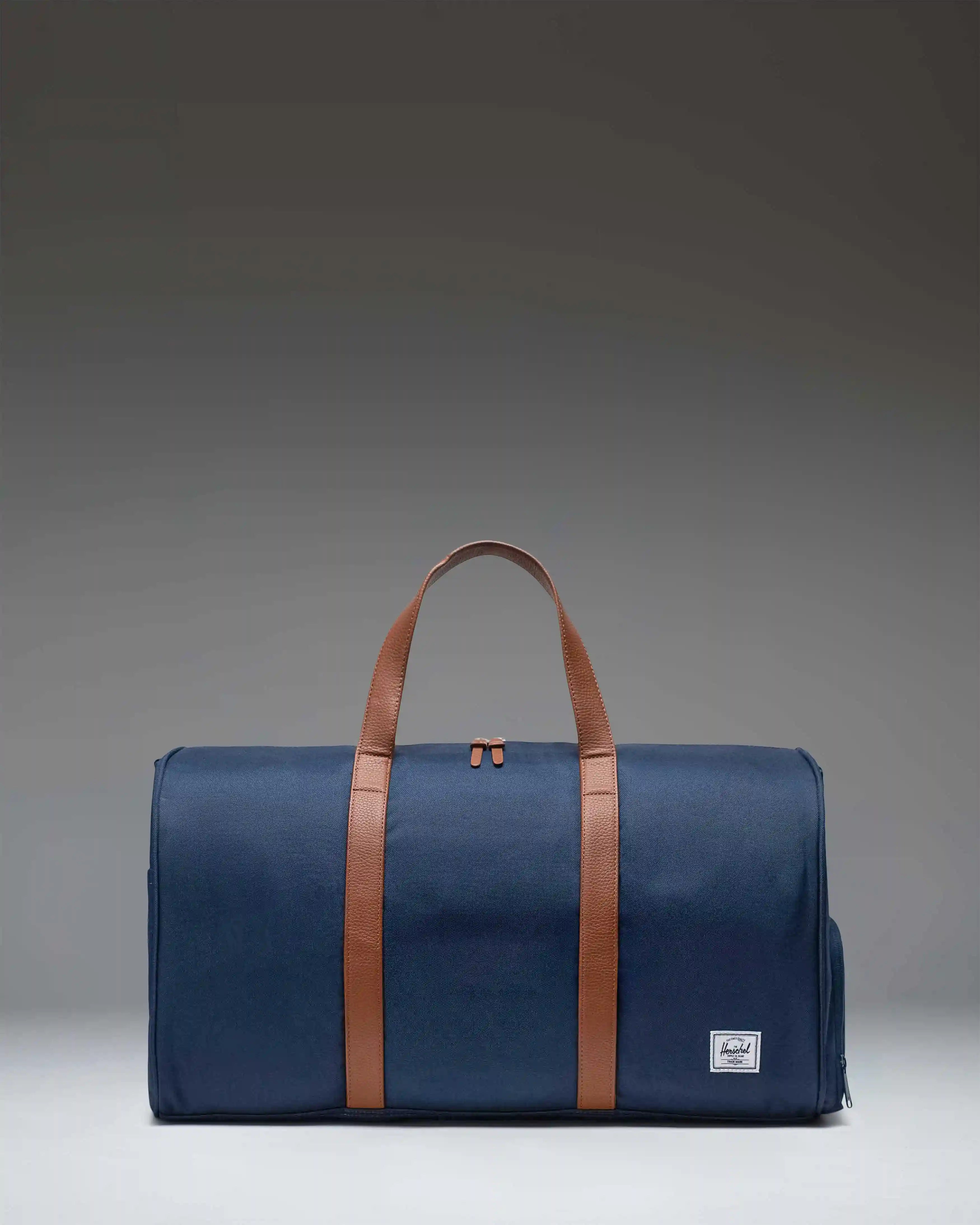 Novel Duffle Secondary image