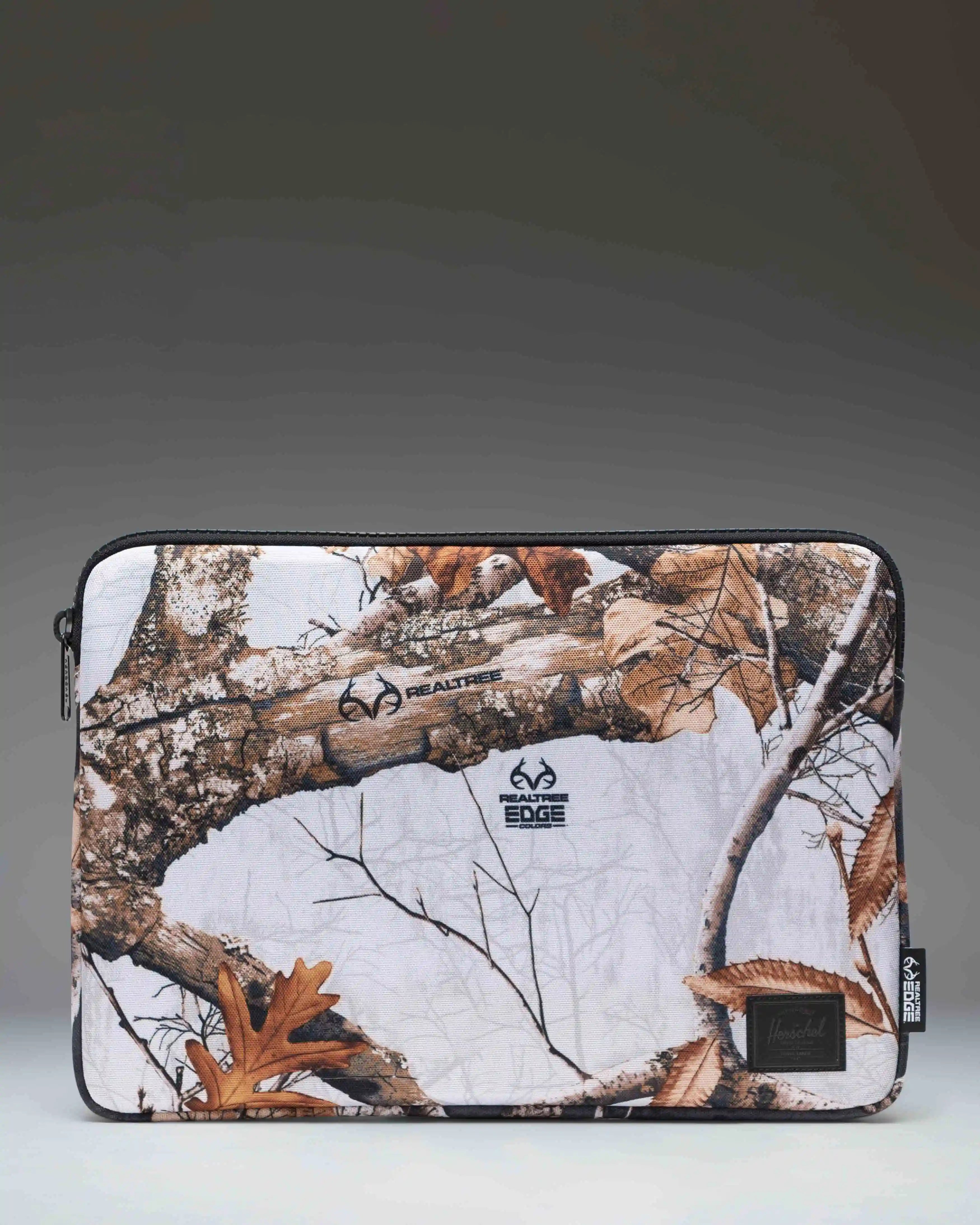 Realtree® Anchor 14 Inch Sleeve Secondary image